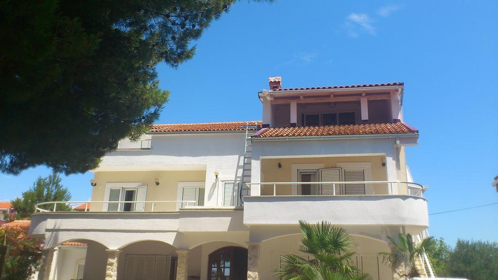 וודיצה Apartments Little Castle מראה חיצוני תמונה